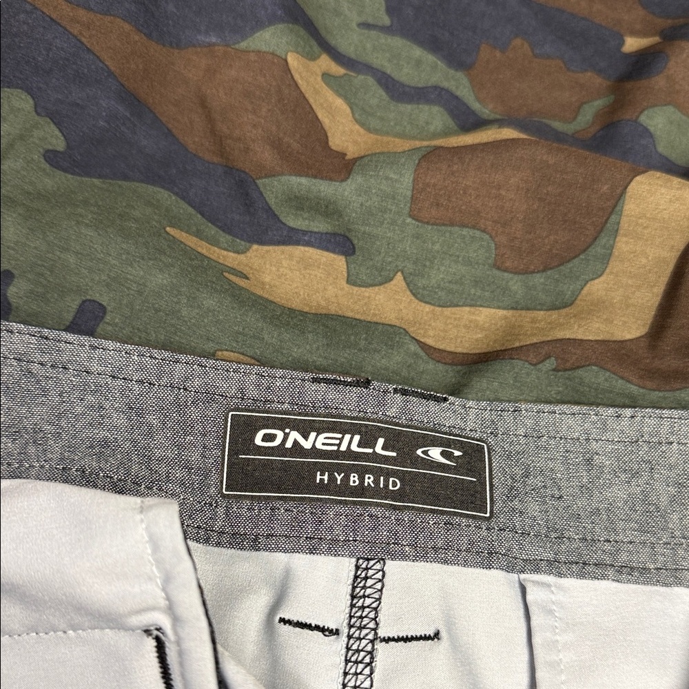 O'Neill Men's Green and Brown Cargo Shorts - Picture 2 of 5